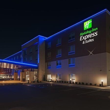 Holiday Inn Express & Suites Tulsa South - Woodland Hills, An Ihg Hotel Exterior photo